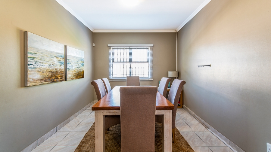 3 Bedroom Property for Sale in Jakarandas Western Cape